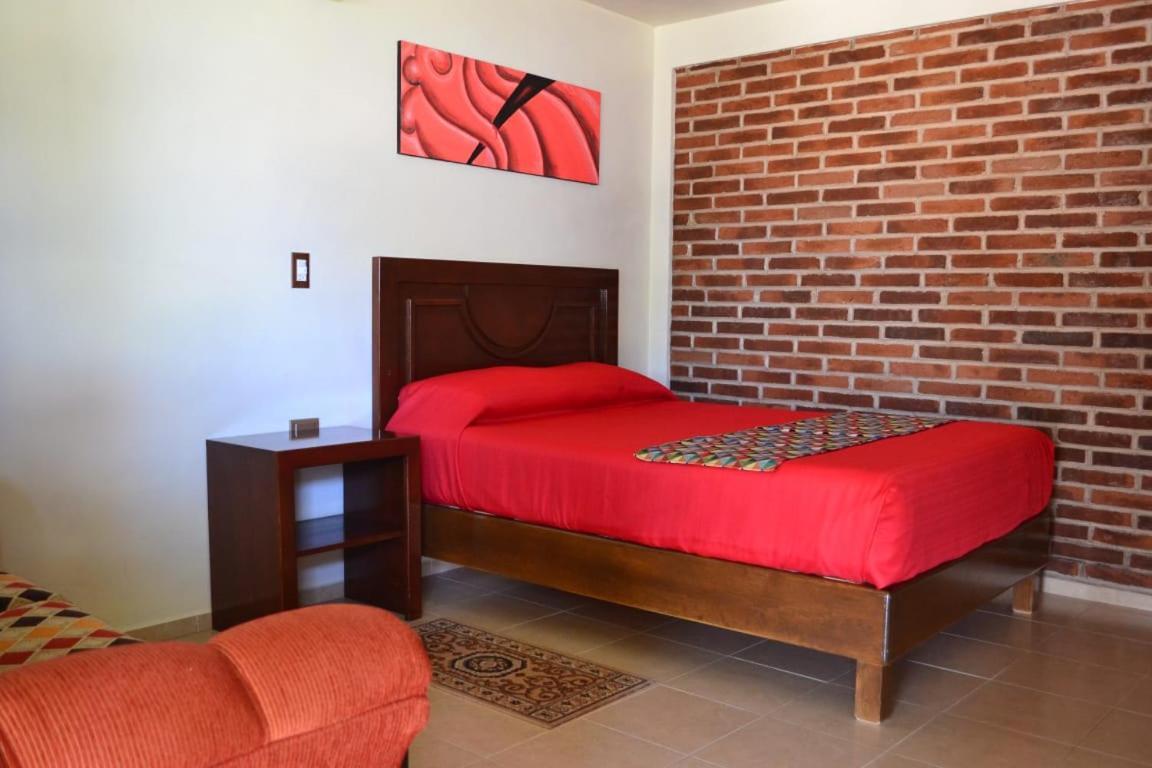 Hotel Tlatoani ชิกาฮัวปัน ภายนอก รูปภาพ